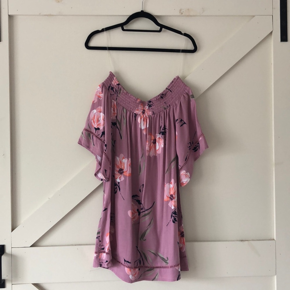 Off the shoulder, Floral dress!
